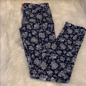 UJ skinny fit Tapered mid rise floral jeans
